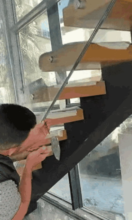 这一锤子下去，美了，也险了！