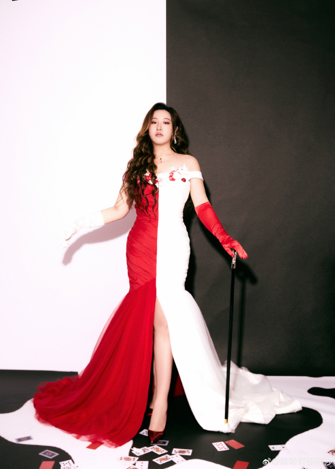 锤娜丽莎以为是新人其实是老唱家刷到她以前唱的ost才发现，原来好多热门歌都是她唱