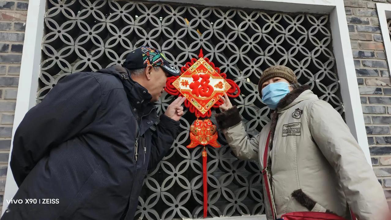 天南地北大拜年戳这里，一起放烟花>年味在哪里？我这个不看电视的人，感觉在网络购物