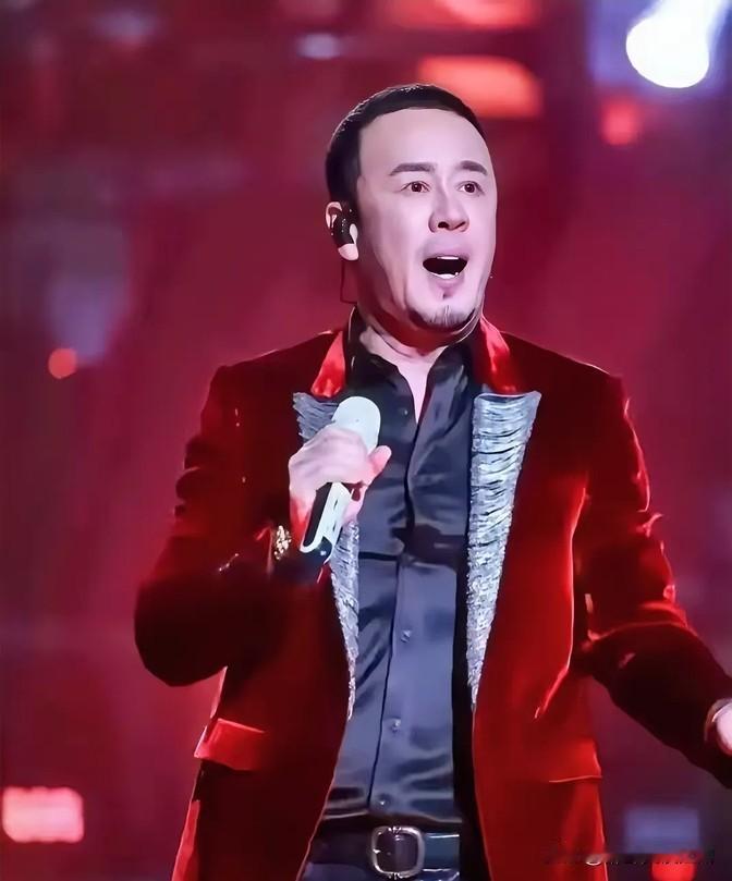 听说杨坤要在澳门开演唱会了，票价从588到1888不等。这价格，真心让我犹豫再三
