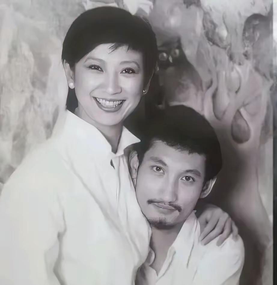 不管怎么说，施南生到死没有说过前夫徐克有哪里不堪，哪里做的不好，这一点着实是一种