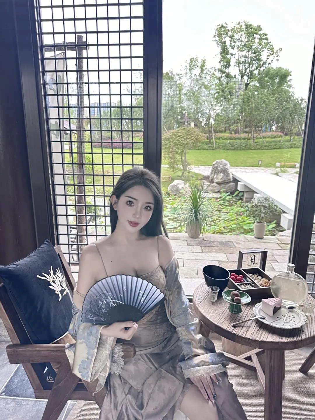 在量子力学里，如果你足够想念一个人，你就能抵达她梦境