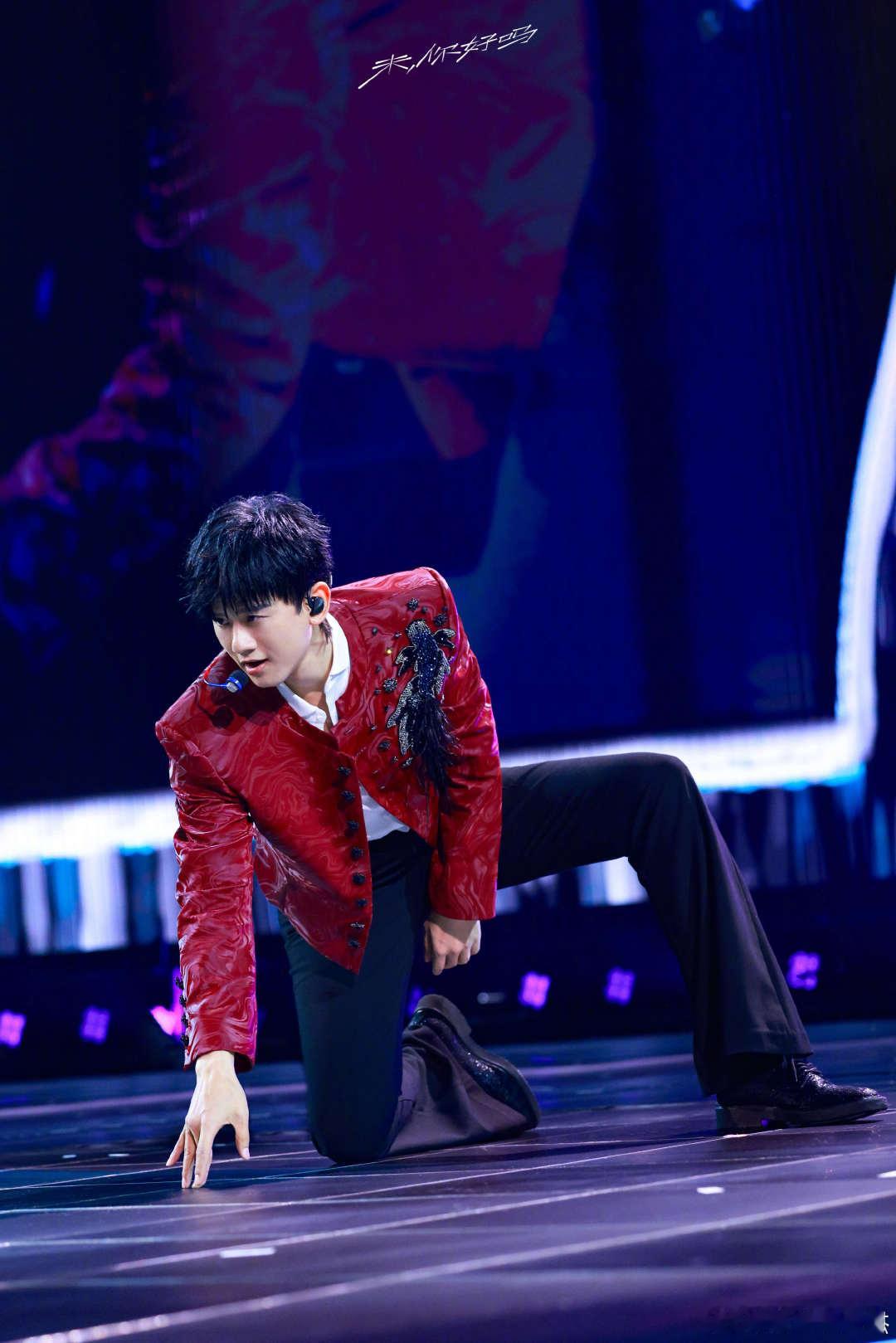 张杰跨年演唱会 星星们集合啦！今晚5小时超长直播狂欢，和杰哥一起在音乐的海洋里跨