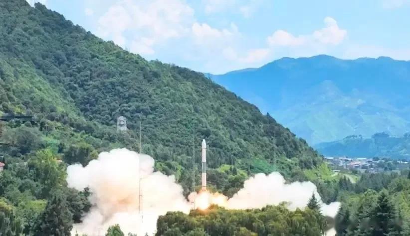 这山沟里说发就发了？
今天8月14日13时32分在西昌卫星发射中心，“快舟一号”