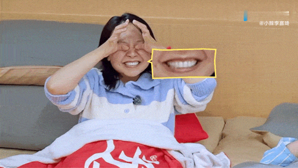 贺峻霖看李嘉琦徐志胜演戏贺峻霖看李嘉琦徐志胜演戏笑疯了 片场欢乐值瞬间拉满，李嘉