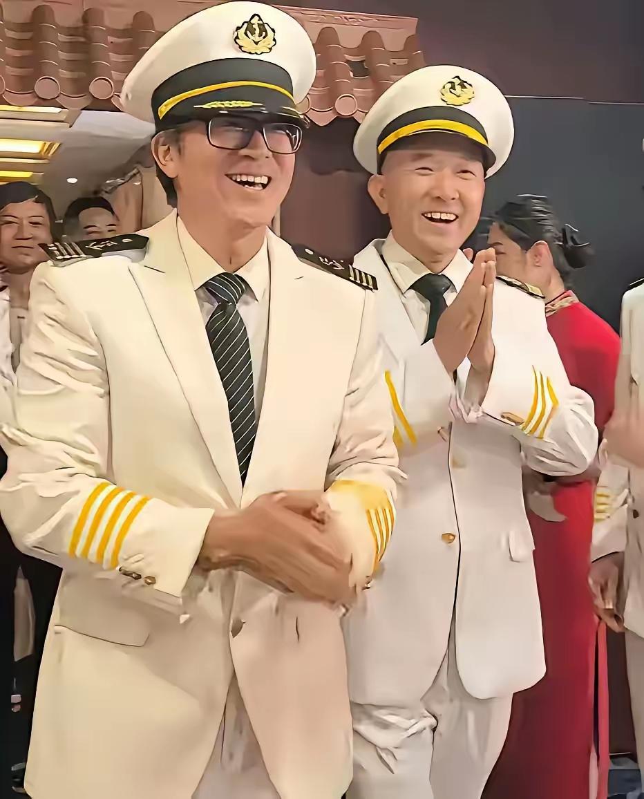 老俞船长，啥时候过来拜访一下上海“流浪大师”沈巍呢？
沈巍的父亲曾经是远洋货运的
