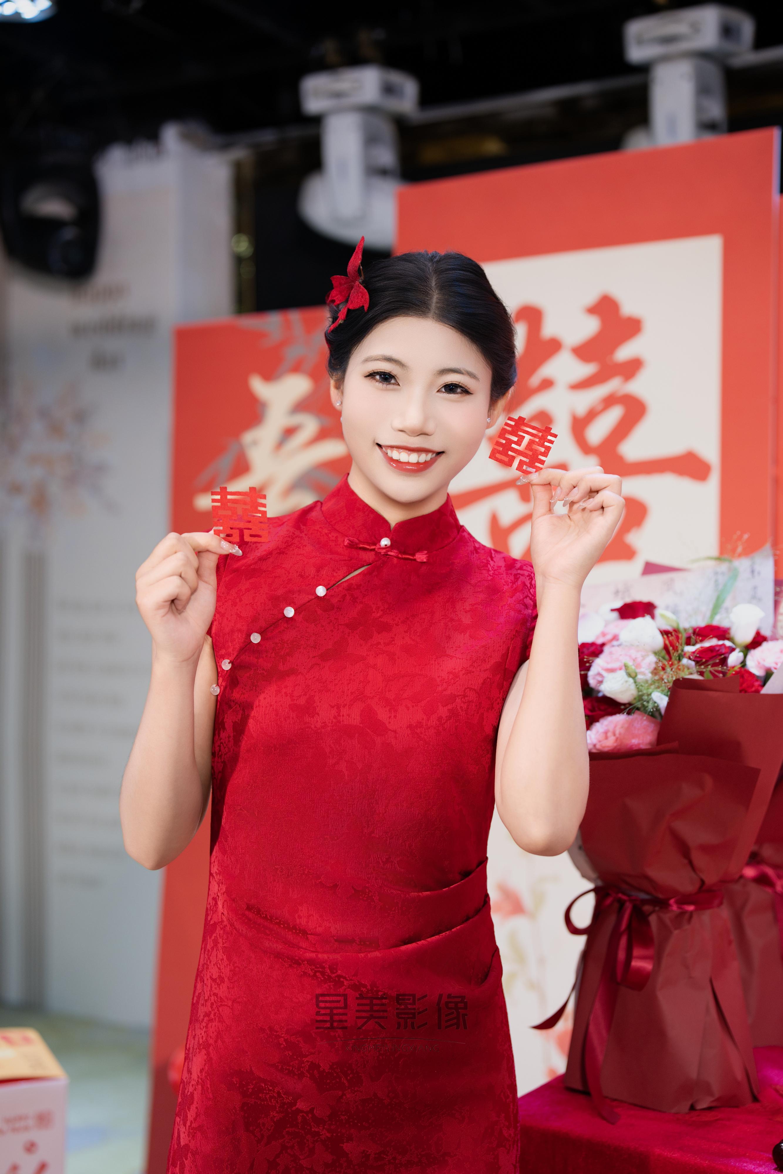 为什么我的订婚客片，看着更松弛高级？。不是调色高级，是拍摄逻辑不一样。...