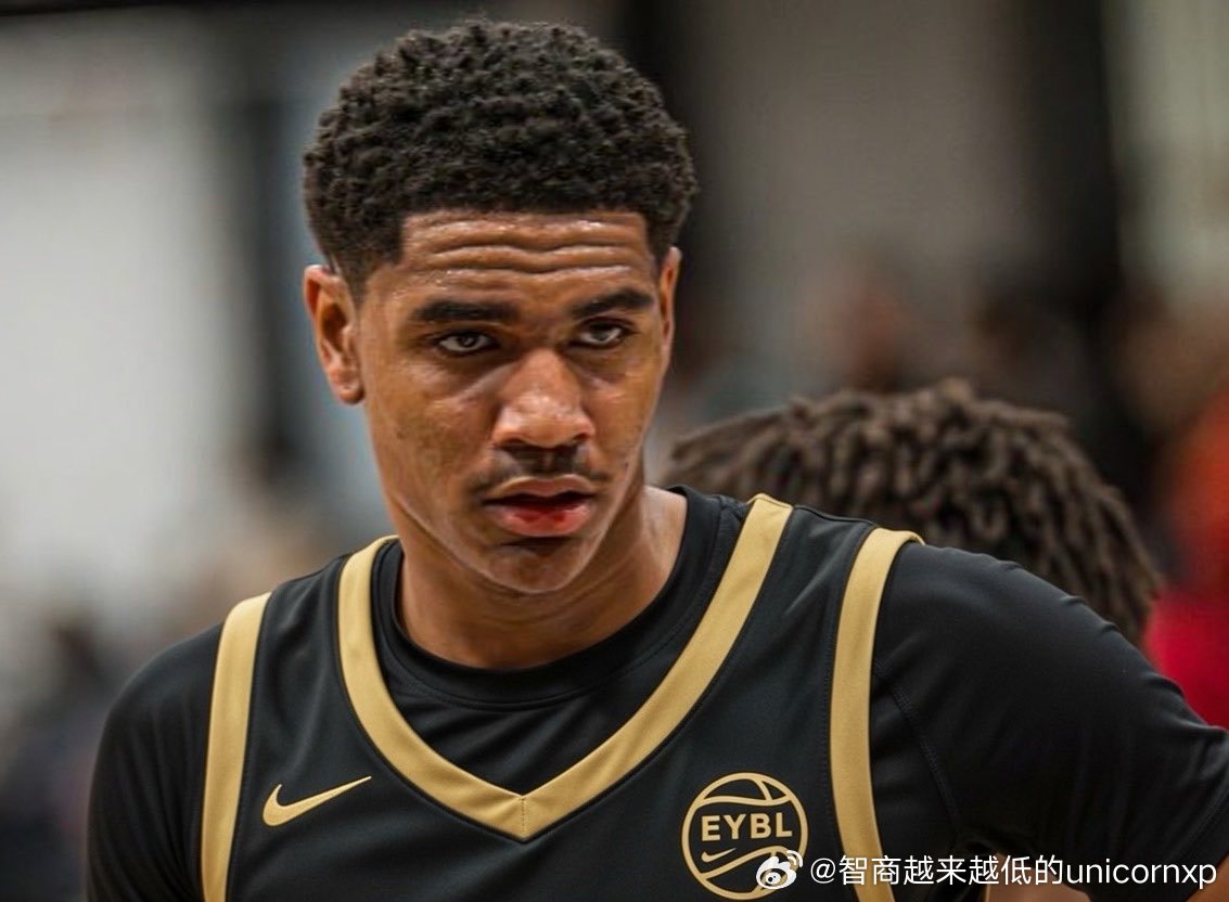 247sports预测27届七尺中锋Isaiah Hill将承诺普渡大学，如果成