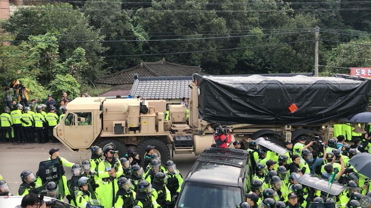 美军把部署在韩国的六套萨德导弹发射车萨德拦截弹全部运往中东


这会韩国人彻底傻