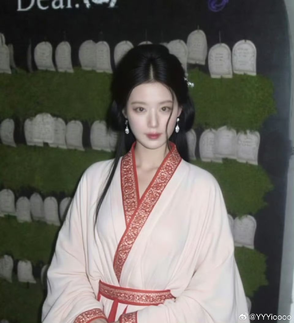 叶舒华感觉她长了一张演员脸， 什么角色都能代入啊... ​ ​​​