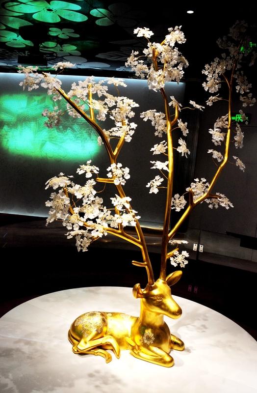 “如果你有五百万，还会工作吗？”这问题不能一概而论。要是在三四线城市，五百万现金