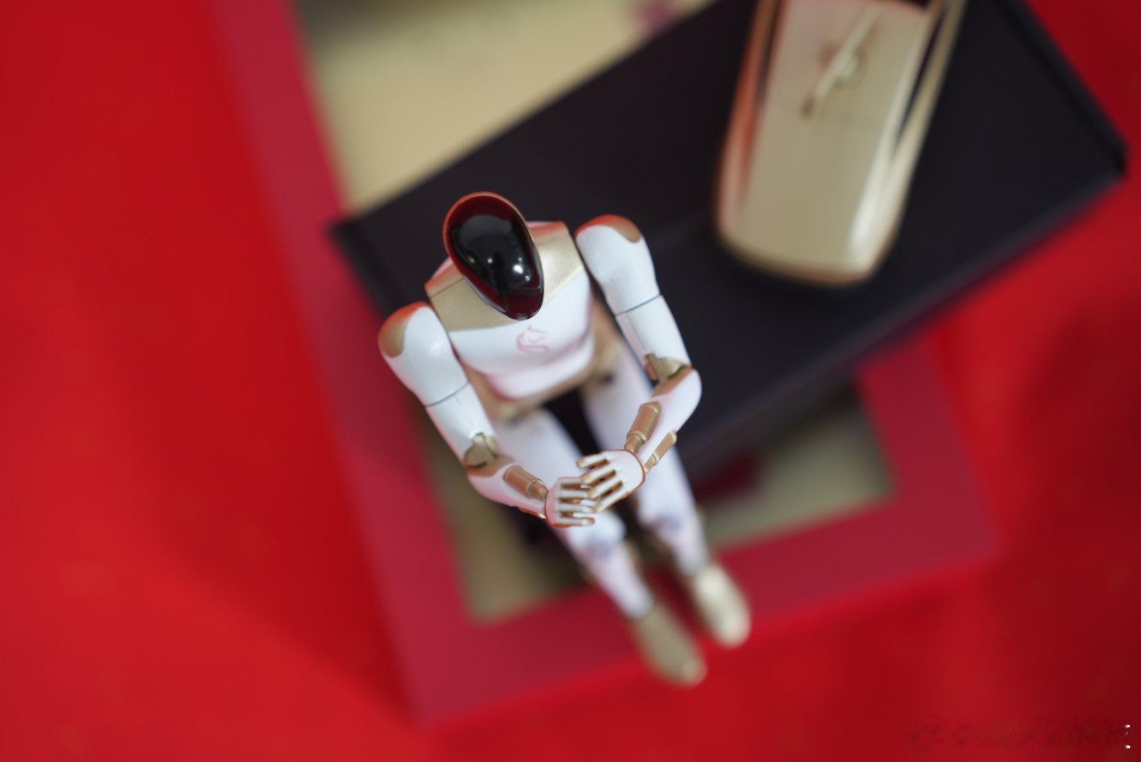 特斯拉第三代人形机器人将亮相我现在期待的是第三代人形机器人的手办…… 