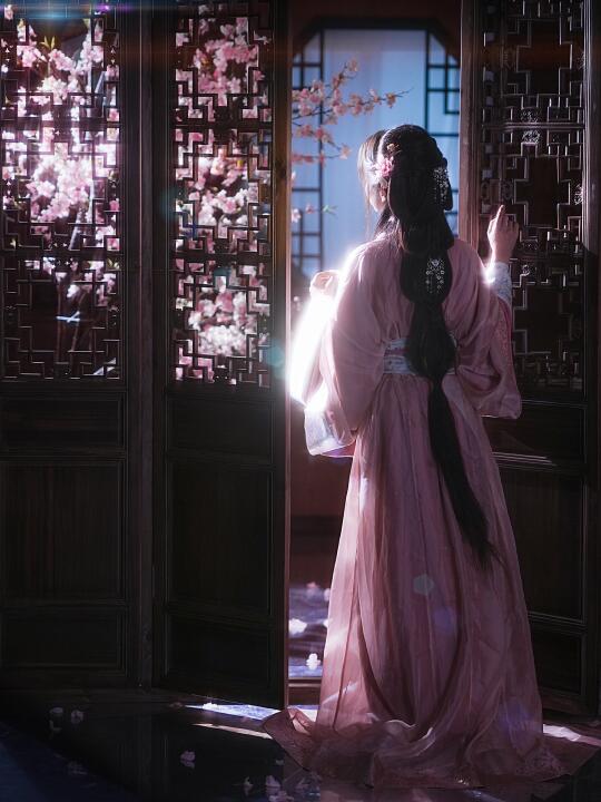 窗外是春和景明
