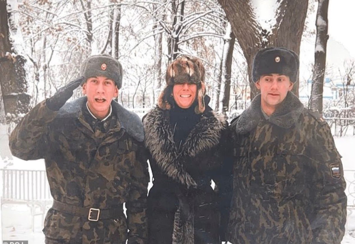 “爱泼斯坦的性帝国是‘克格勃的美人计’：恋童癖金融家在被定罪后与普京多次会谈——