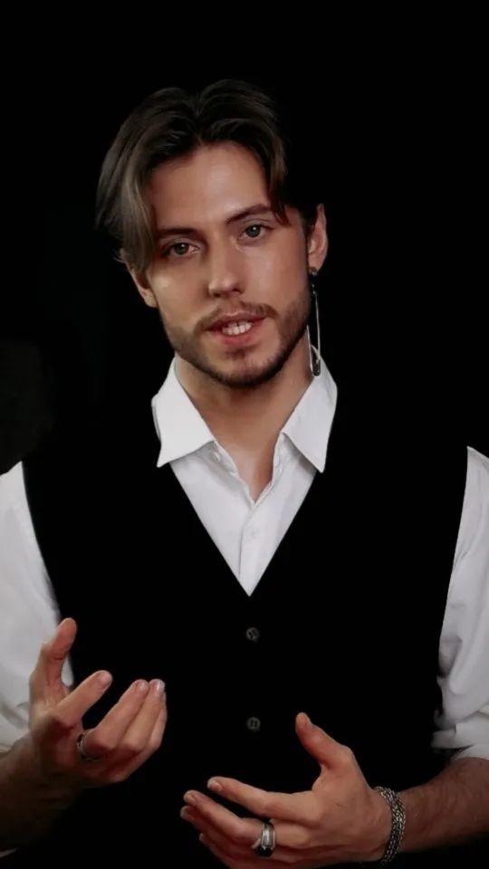 俄罗斯男星 Максим Самылин（按照英文书写为 Maksim Samy