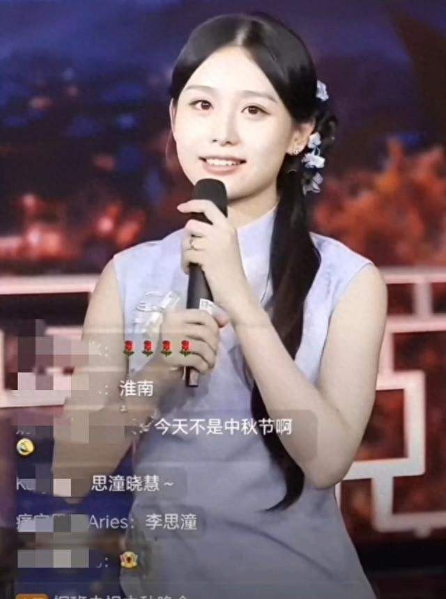 王晓慧第一次上央视！采访紧张，李思潼挺身而出帮她说，好感动