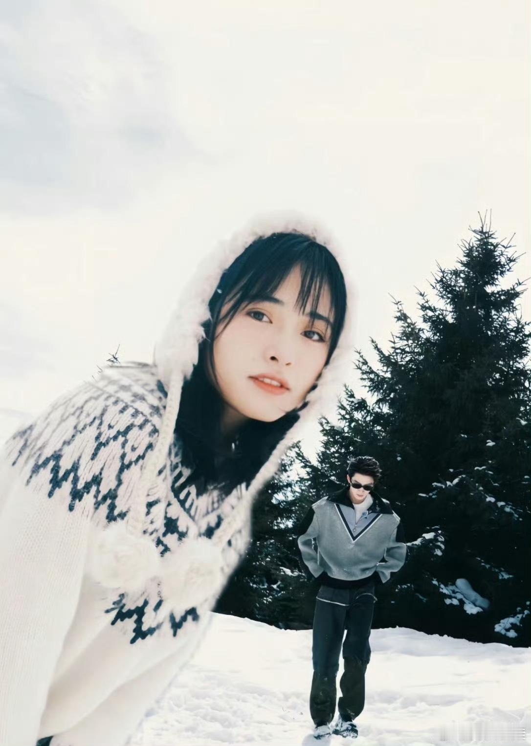 #导演快给王星越沈月递本子#来人呐!把他俩给我抬进剧组![送花花][送花花]王星