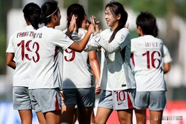 U17中国女足3-2美国队！全胜头名出线，将战法国，小将梅开二度
