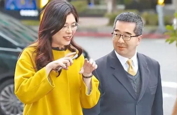 萧旭岑一语炸锅！

国民党副主席萧旭岑表示，台湾完全没有资格谈论以实力谋求和平，