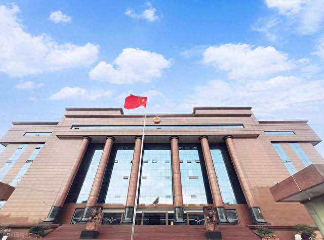 贷款材料"做了手脚"，算不算犯罪？两个罪名只差一个"想不想还"