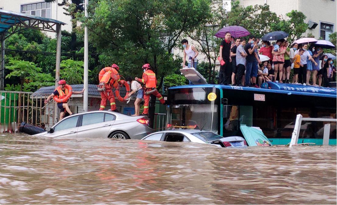 为啥每次下暴雨总有城市开启“看海模式”？很多人的第一反应都是排水管为什么不能修大