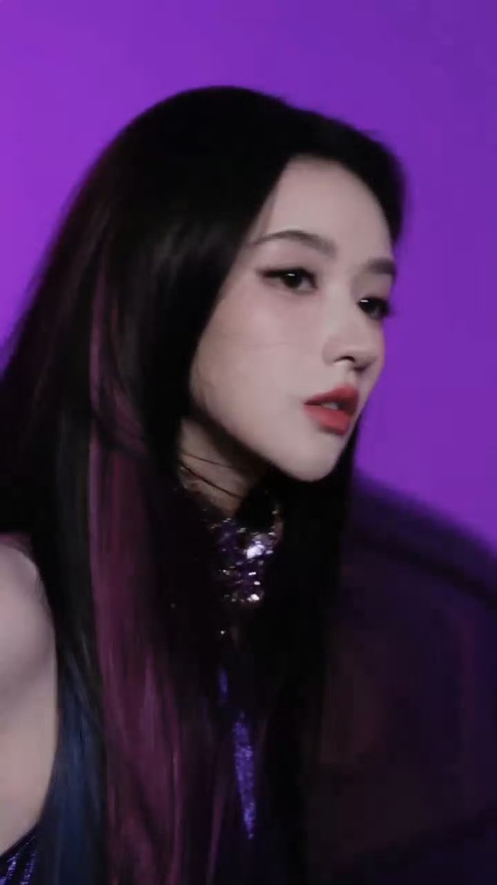 王玉雯开车门神图王玉雯开车门这一下真的好绝姐姐神图频出，这谁能不爱啊王玉雯开车门