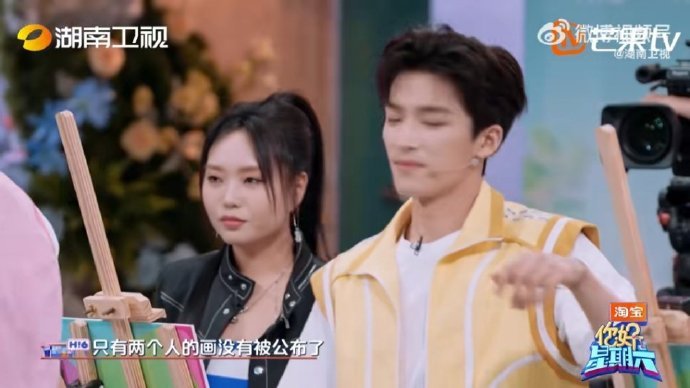 檀健次沈翊画得两模两样 震惊！剧里沈翊妙笔生花，在《你好星期六》里檀健次却用画笔