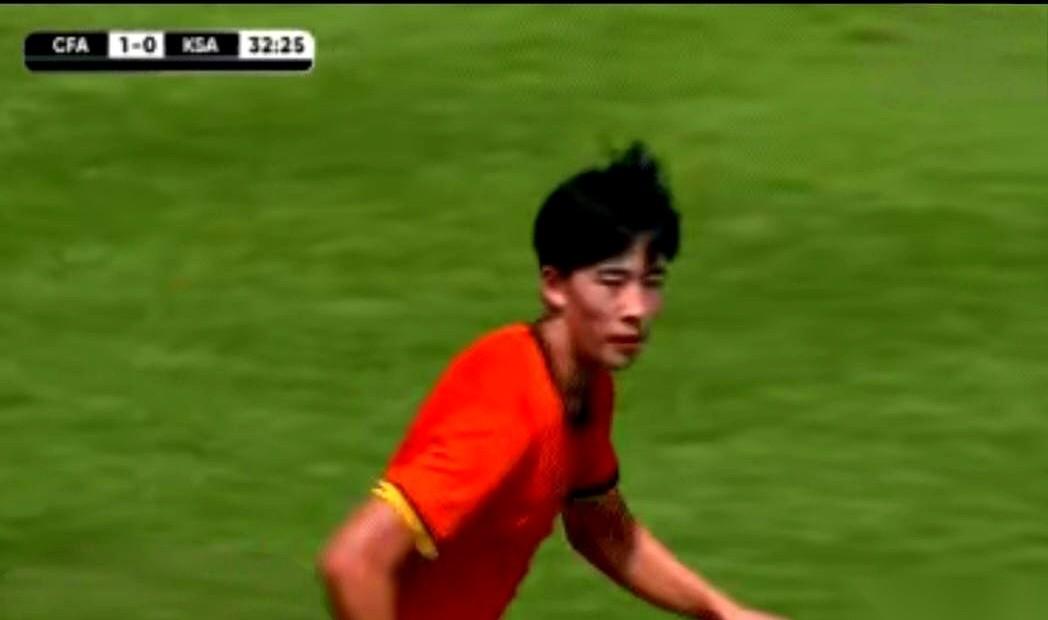 土伦杯上那记1-0绝杀，官方把进球算成了乌龙，但越看回放，越觉得这事儿不对劲。