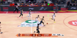 地表最强179杰仔无敌！广东94:88力克山东豪取六连胜！徐杰关键三分杀死比赛获