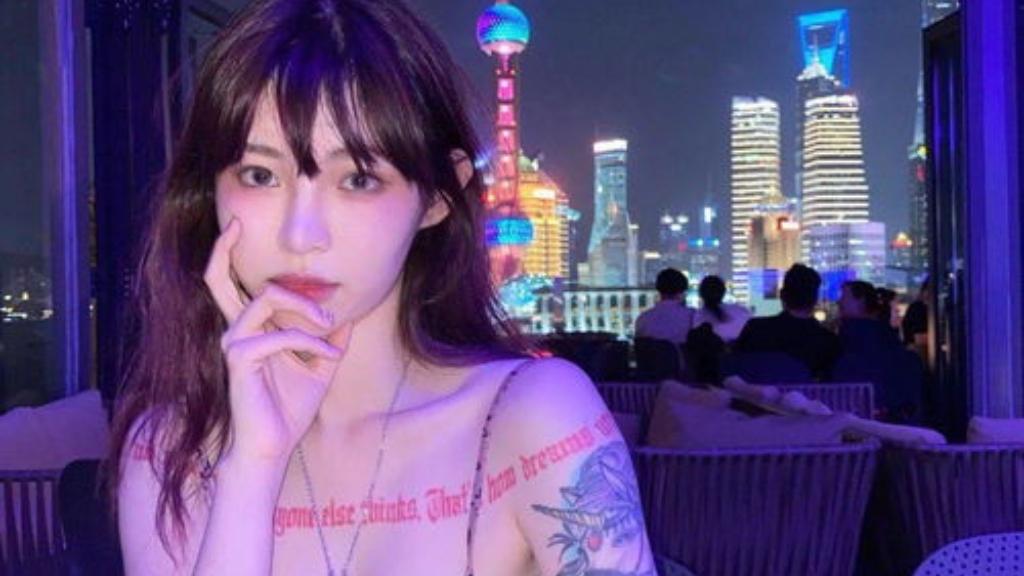 你知道吗？痞幼在直播中主动关闭美颜的举动引发全网热议。2026年3月3日，她以素