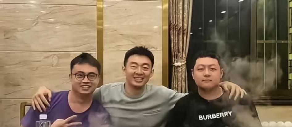 兄弟们！据大众媒体人曝料：（南京一北控一辽宁）新3方交易又来了？！
发起人：依然