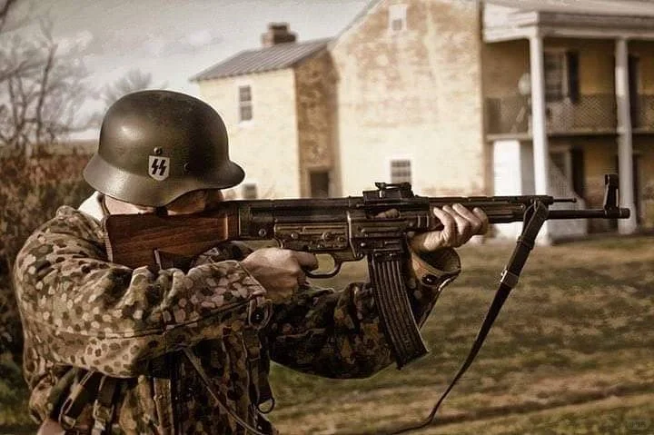 StG44突击步枪（Sturmgewehr 44，定型投产时名为MP4...