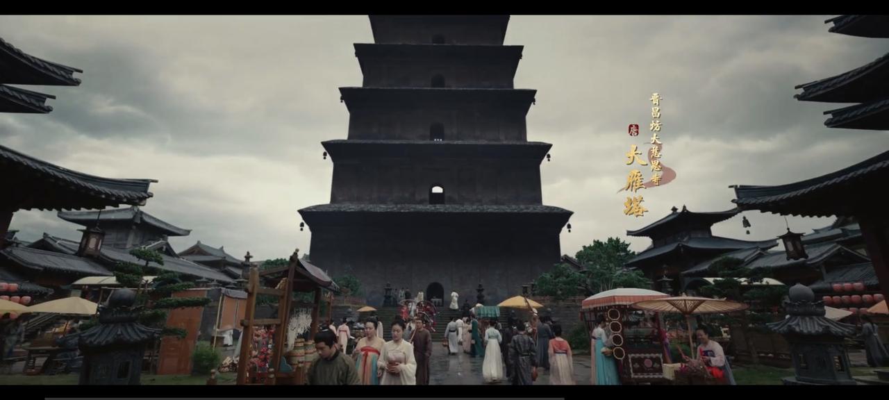 唐诡之长安37-38集
卢凌风通过层层追踪找到了鬼市消息铺老板
得知盔勒人将在大