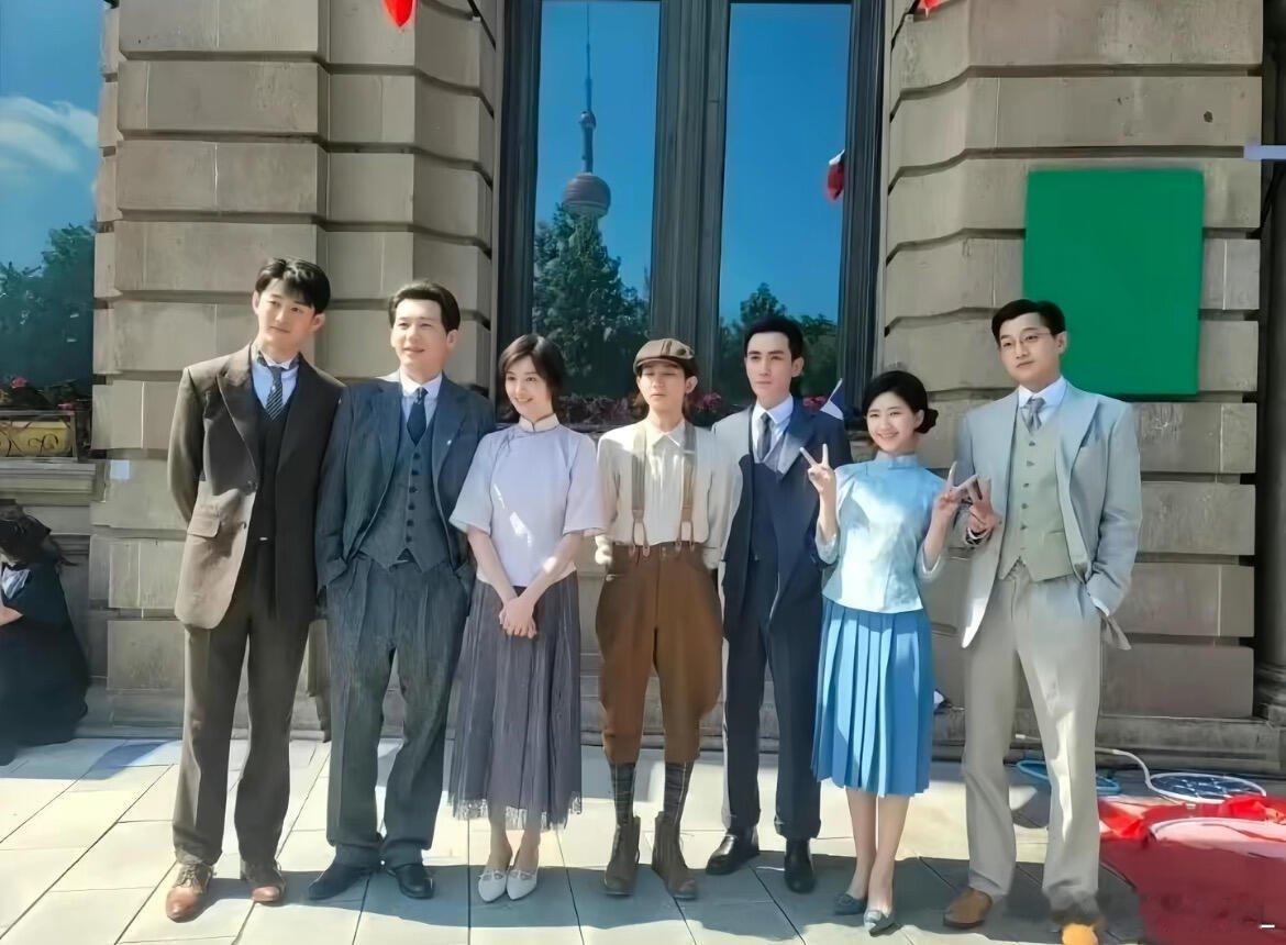原来赵露思还和郑爽合作过 ​​​