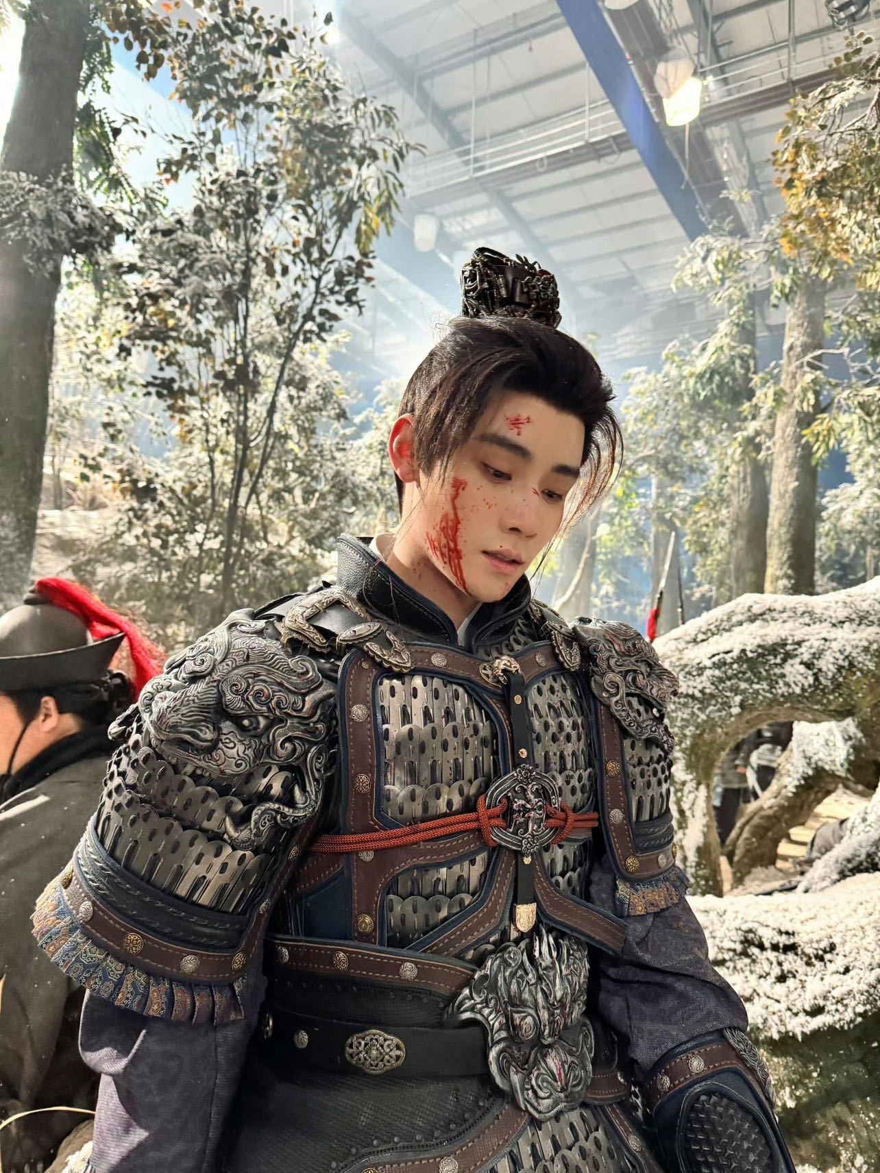 任豪李怀安剧外追着我杀 不是，这个任豪《逐玉》里克制隐忍，剧外咋直接把人撩得心跳