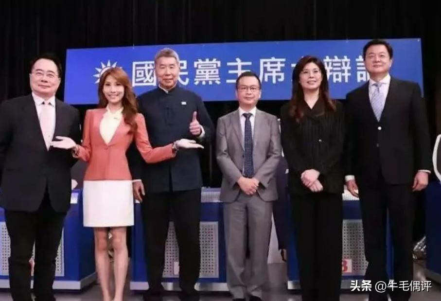 最近听说湾省国党没出息，自己党的全名都不敢写。找照片看了看，还真是！知道国民党英