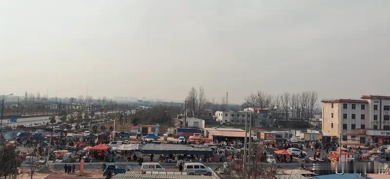 再逛南佐大集 时隔一年，又逛南佐大集。去年来这的场景还历历在目，今年一到，热闹依