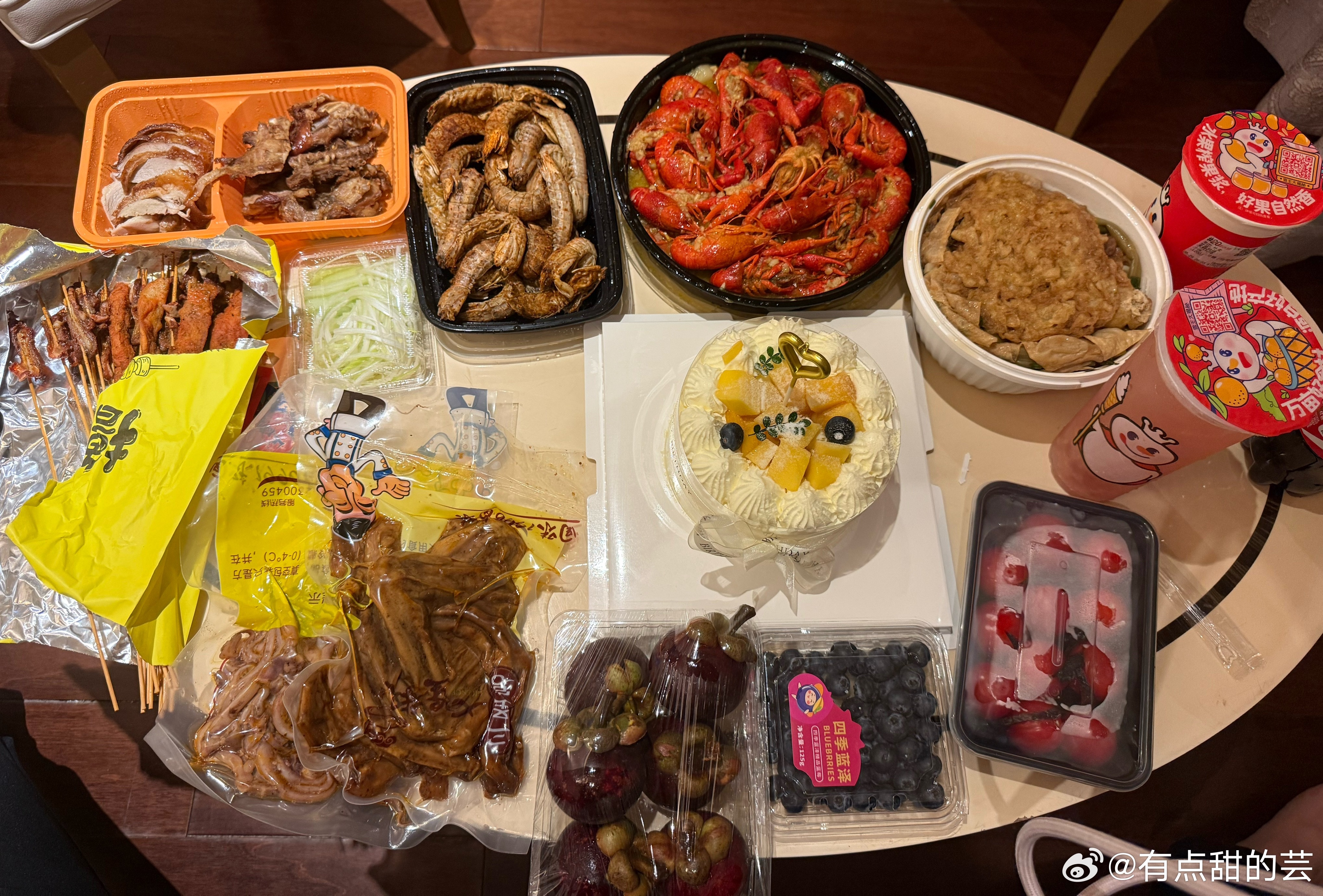 罗云熙齐思哲 ✨罗云熙黎斯 哥快来吃  我的生日餐