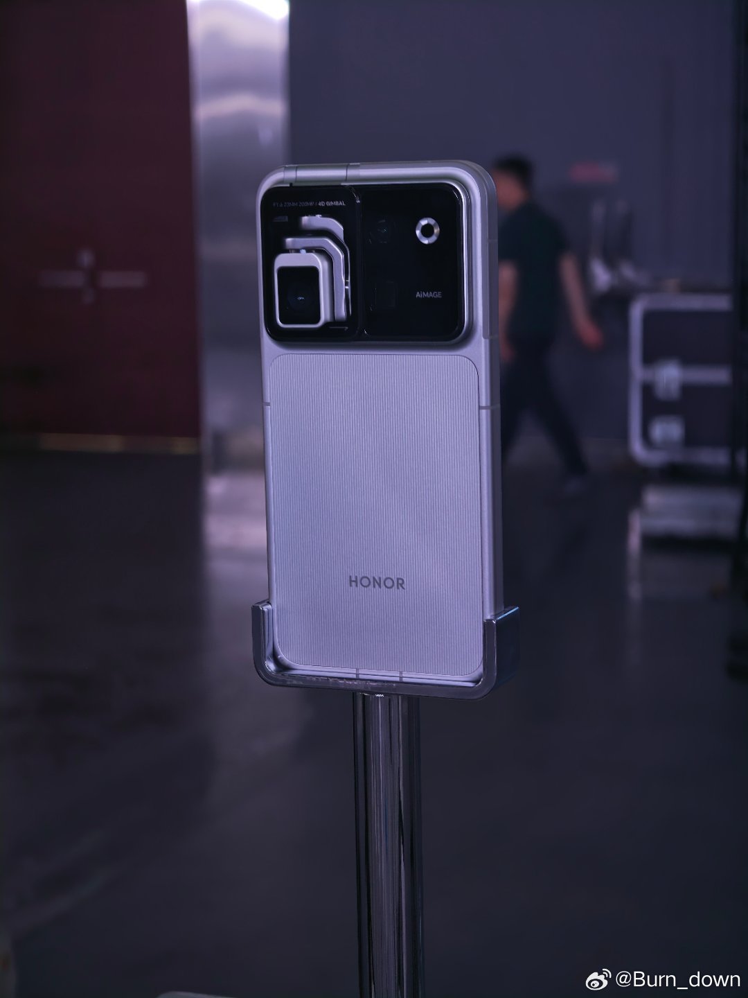 荣耀 Robet Phone真的要来了，可惜最万众期待的价格不会公布，这次WAI