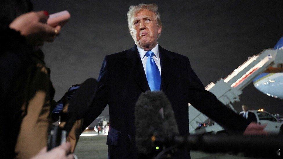 凤凰新闻【特朗普：海峡开了，北约打电话问我要不要帮忙】当地时间4月17日，伊朗宣