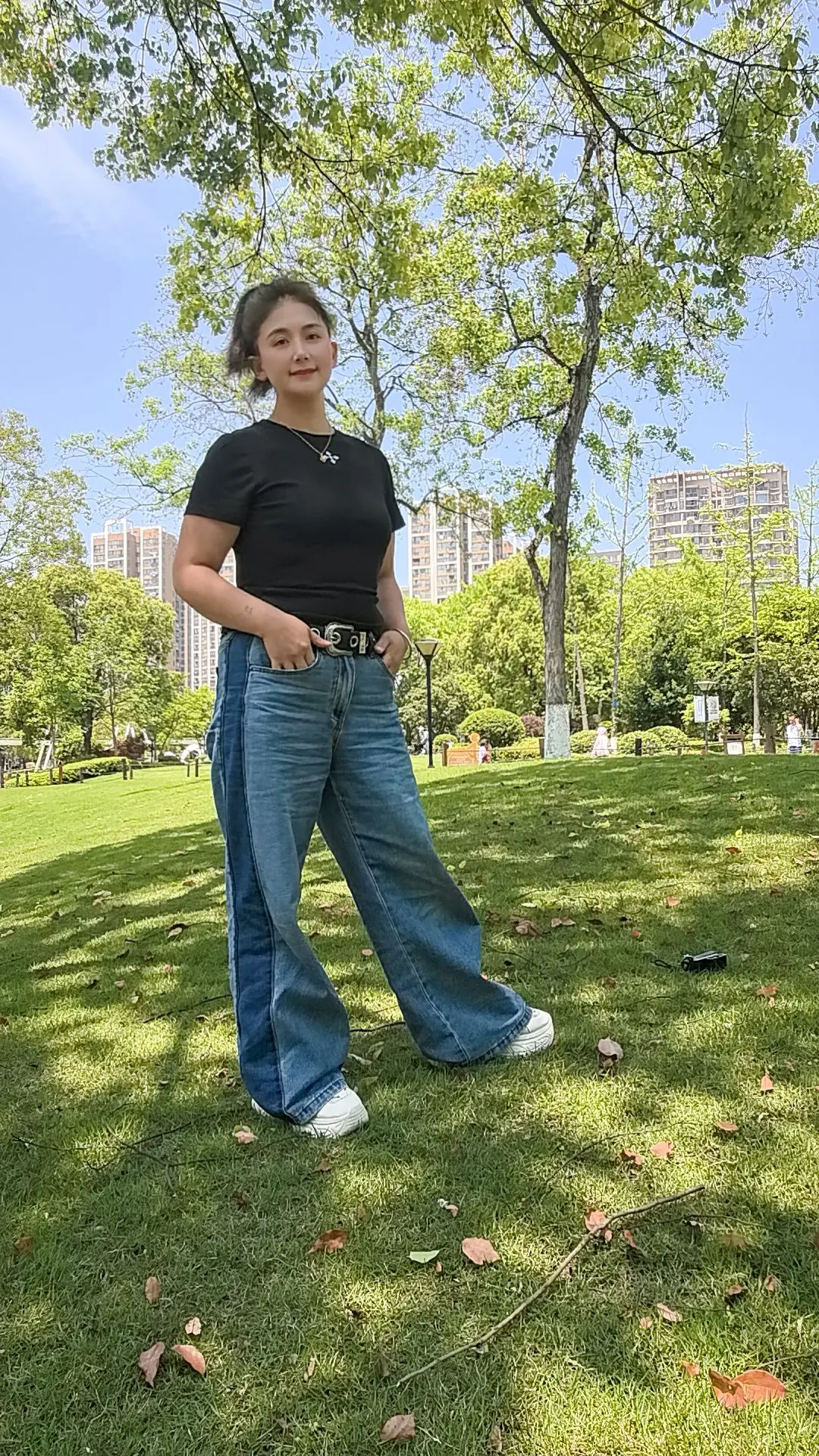 曾攥紧不放的人和事，回头再看不过如此，终究是一场自我感动的执念…