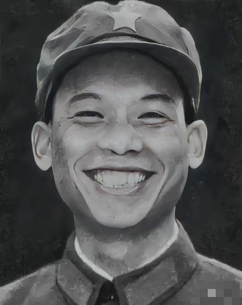 1979年，解放军一名走失的战士正在越南的农田里挖红薯，突然迎面冲过来七八名越军