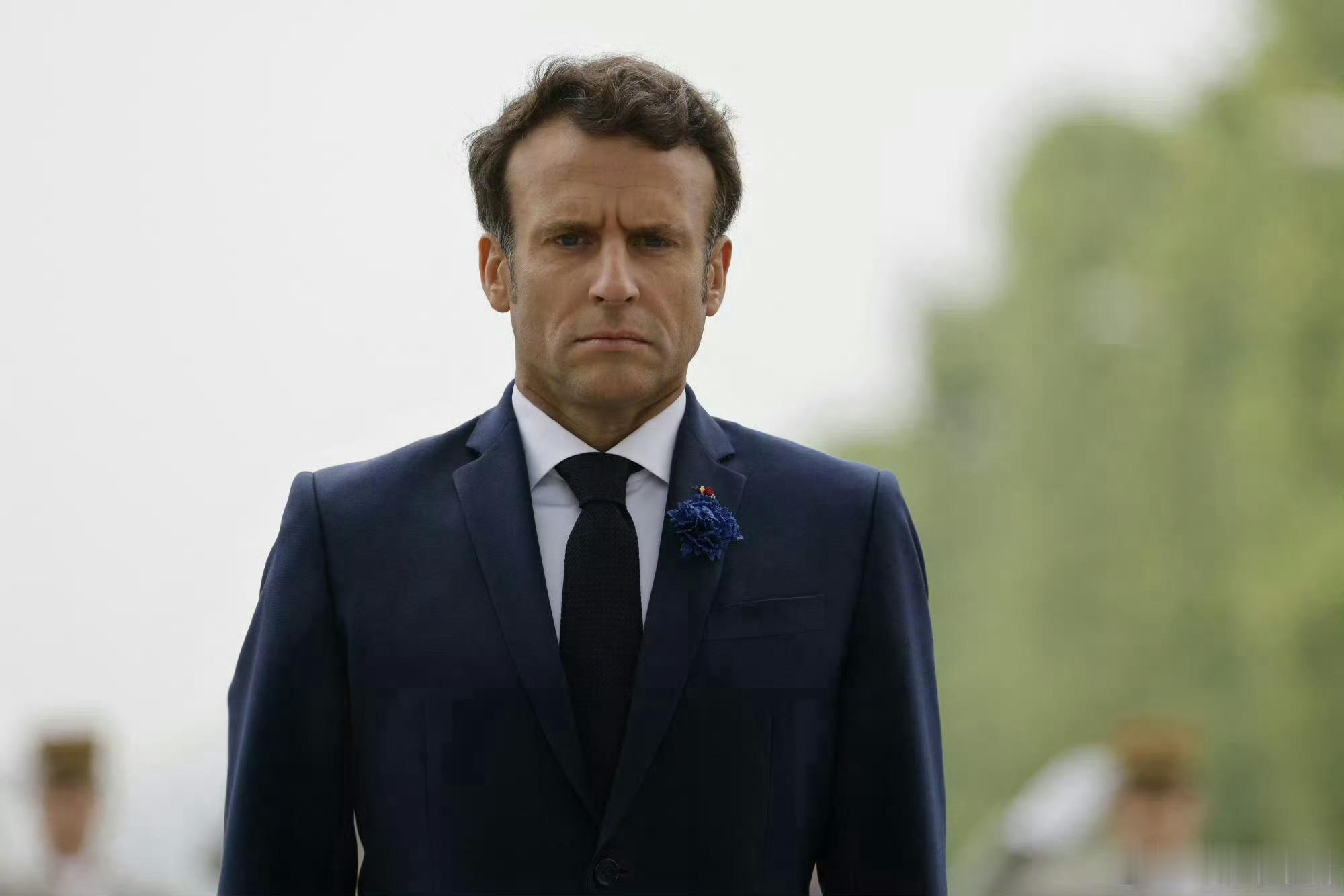 马克龙说，在AI竞赛领域，除了耳熟能详的中国和美国外，法国和加拿大也已经参赛。 