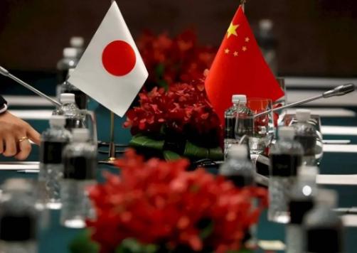 俄罗斯顶尖的国际问题专家看完日本连夜往九州运导弹的新闻，对着卫星通讯社的镜头沉默