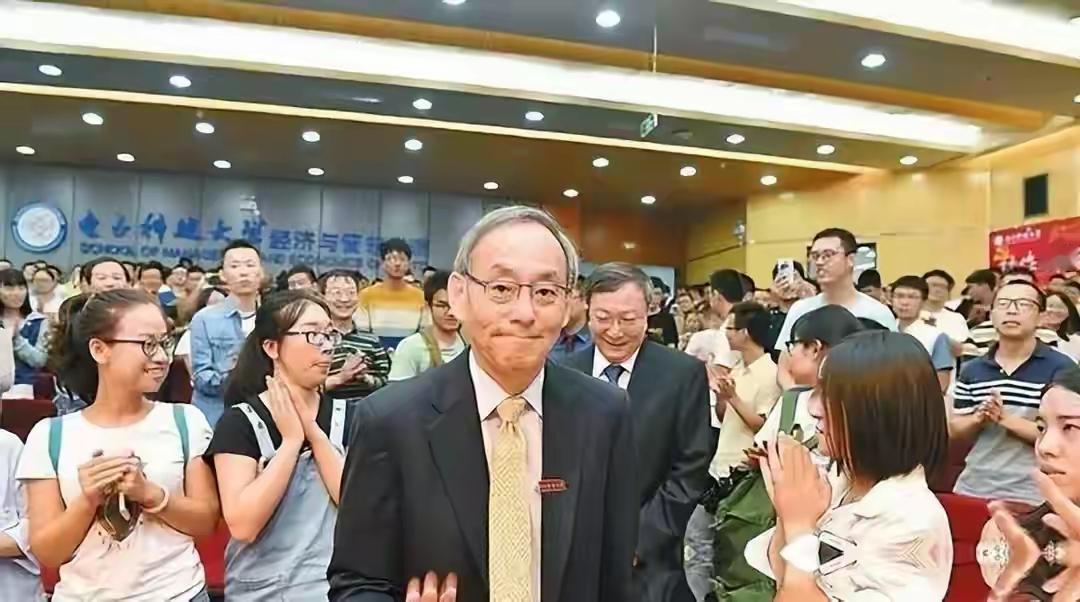 给奥巴马当部长的朱棣文：50岁首回苏州老家，却称自己是完全的中国人
 
在202
