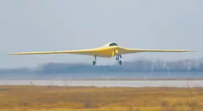 彩虹-7 首飞成功，高烈度作战再添利刃！近日，中国军工好消息接踵而来。九天无人机