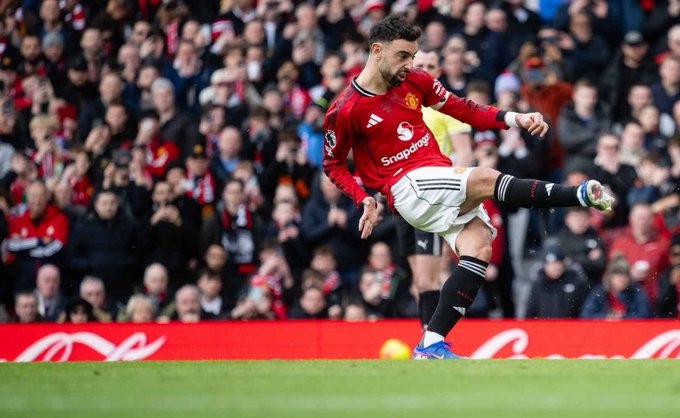 B费对阵水晶宫的简要数据86次触球7次传向进攻三区创造6次机会4次禁区内触球2/