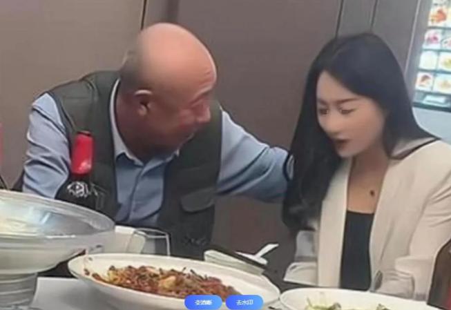 “白嫖成功？”天津，一大爷见照顾自己的保姆年轻漂亮，便对她说如果保姆嫁给他，可以