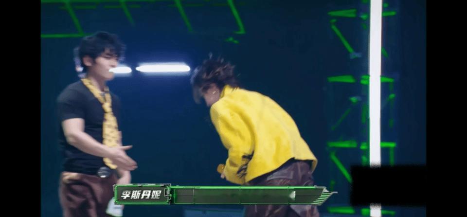 李斯丹妮说唱巅峰首战首胜一路沉淀过后的李斯丹妮在说唱赛场彻底放开自我，舞台《Br