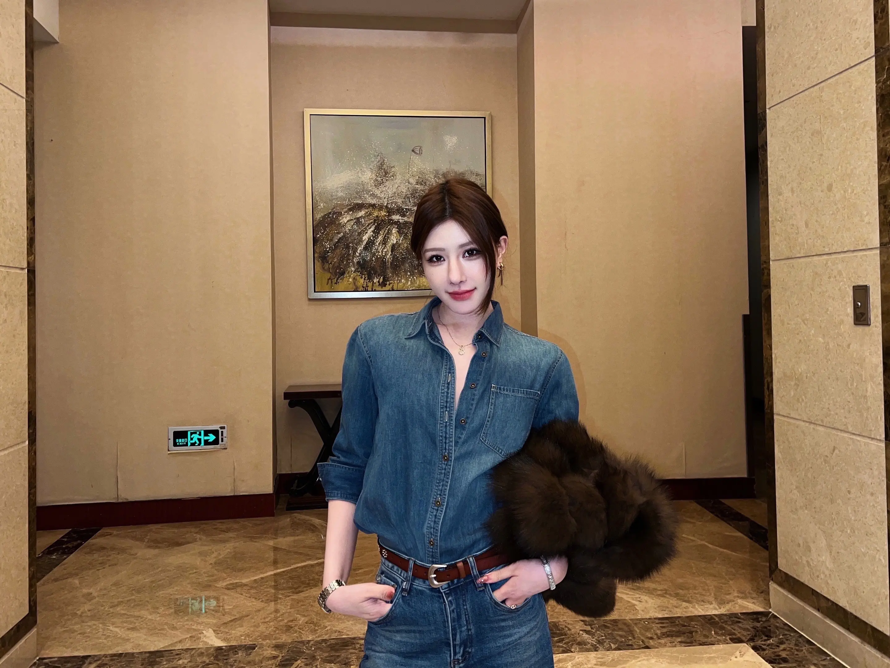 牛仔 我永远不会放弃的搭配。